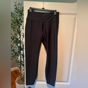 ALO Yoga 7/8 High-Waist Airlift Leggings.